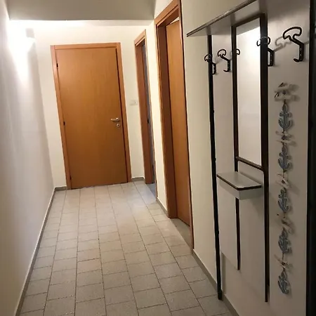 La Casa Al Mare Di Anna E Stefania Apartment *
